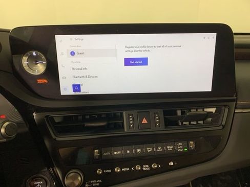 Used 2025 Lexus ES 300h F Sport w/ Accessory Package (Z2) FWD image 26