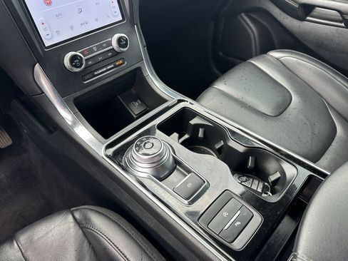 Used 2022 Ford Edge Titanium image 27