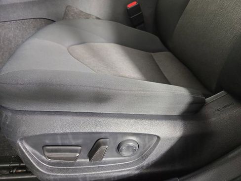 Used 2023 Toyota Camry LE image 31