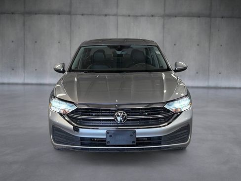 Used 2024 Volkswagen Jetta SE FWD image 8
