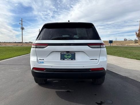 Used 2023 Jeep Grand Cherokee Limited w/ Black Appearance Package image 4