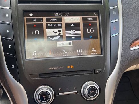 Used 2017 Lincoln MKC Select w/ Lincoln MKC Climate Package AWD/4WD image 19