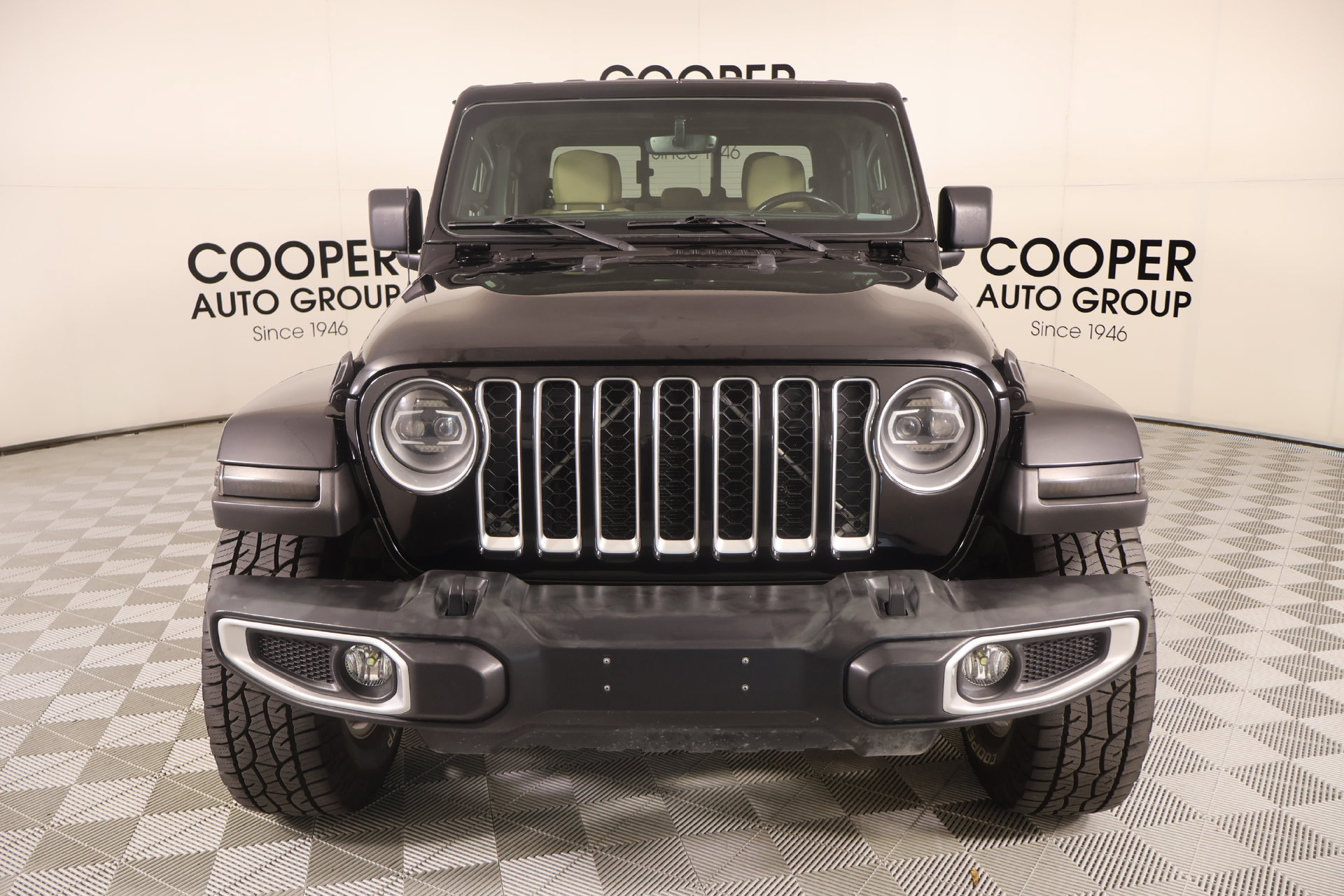 Used 2021 Jeep Gladiator Overland AWD/4WD image 10