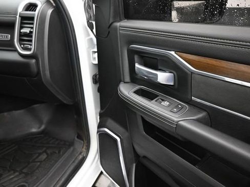 Used 2024 RAM 2500 Laramie AWD/4WD image 24