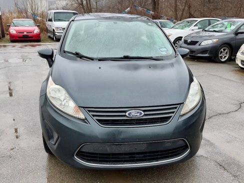 Used 2011 Ford Fiesta S image 2