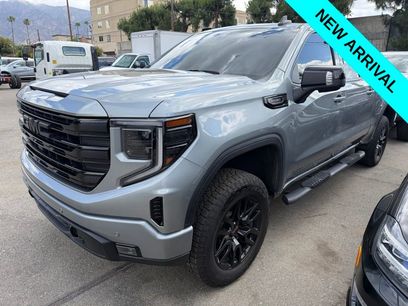 Used 2025 GMC Sierra 1500 Elevation w/ Preferred Package