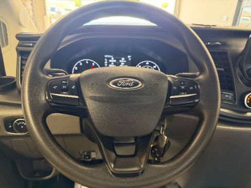 Used 2022 Ford Transit 350 DRW RWD image 19