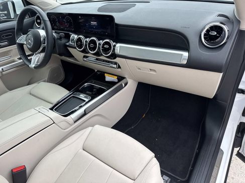 Used 2026 Mercedes-Benz GLB 250 image 11