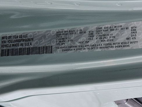 Used 2023 Jeep Wrangler Unlimited w/ 8.4" Radio Group image 12