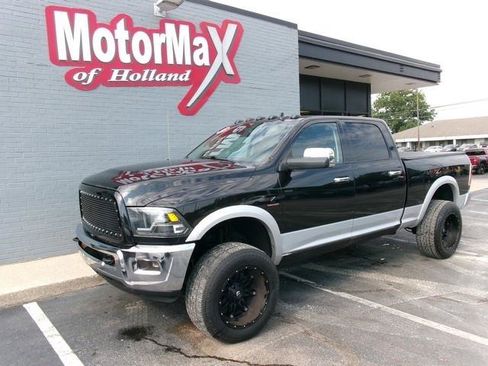 Used 2015 RAM 2500 Laramie AWD/4WD image 2