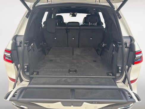 Used 2026 BMW X7 xDrive40i AWD/4WD image 16