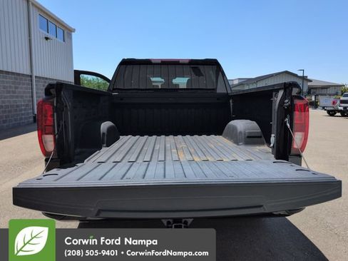 Used 2024 GMC Sierra 1500 Elevation w/ LPO, Elevation Black Package AWD/4WD image 29