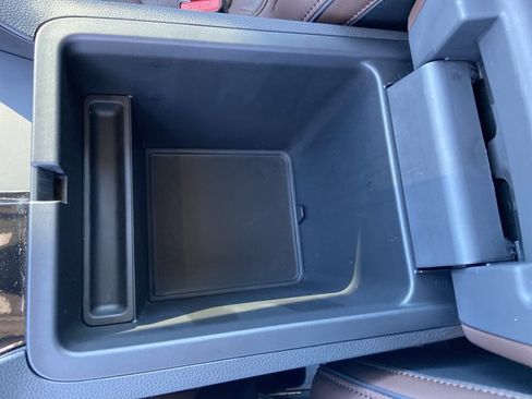 Used 2025 Honda Pilot Elite image 41