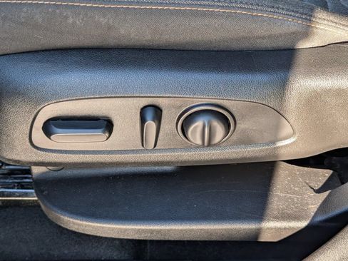 Used 2018 Chevrolet Equinox LT AWD/4WD image 18