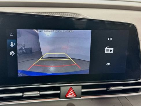 Used 2023 Hyundai Elantra SEL w/ Convenience Package FWD image 21
