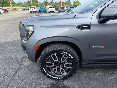 Used 2021 GMC Yukon AT4 w/ AT4 Premium Package AWD/4WD image 11