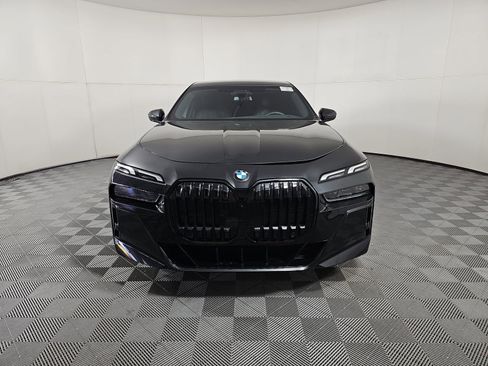 Used 2023 BMW 740i 740i image 2