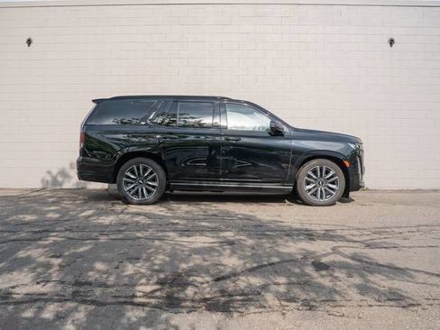 Used 2023 Cadillac Escalade Sport Platinum w/ Heavy-Duty Trailer Package AWD/4WD image 8