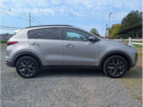Used 2022 Kia Sportage Nightfall Edition AWD/4WD image 4