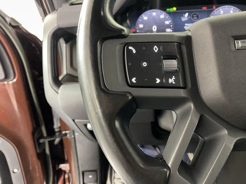 Used 2023 Land Rover Defender 130 X-Dynamic SE image 17