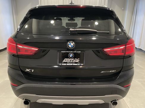 Certified 2018 BMW X1 xDrive28i w/ Convenience Package AWD/4WD image 5