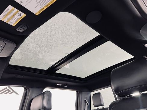 Used 2025 Ford F350 Platinum image 31