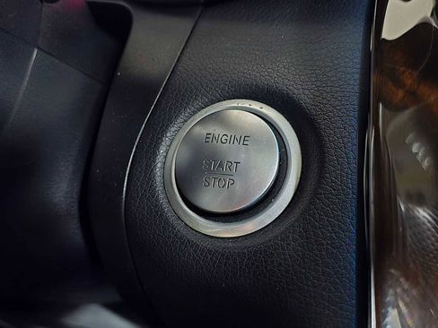 Used 2016 Mercedes-Benz GLC 300 4MATIC image 36