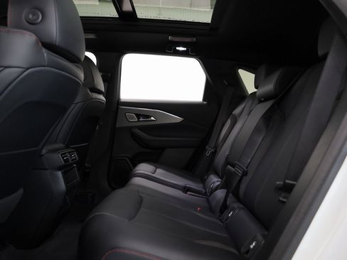 Used 2024 Acura ZDX A-Spec image 32