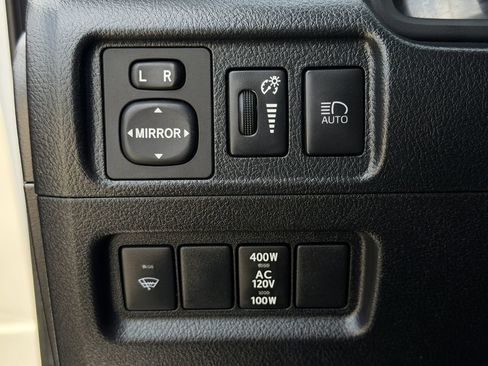 Used 2020 Toyota 4Runner SR5 Premium w/ Moonroof Package AWD/4WD image 23