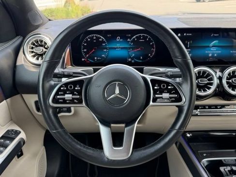 Used 2022 Mercedes-Benz GLB 250 4MATIC image 10