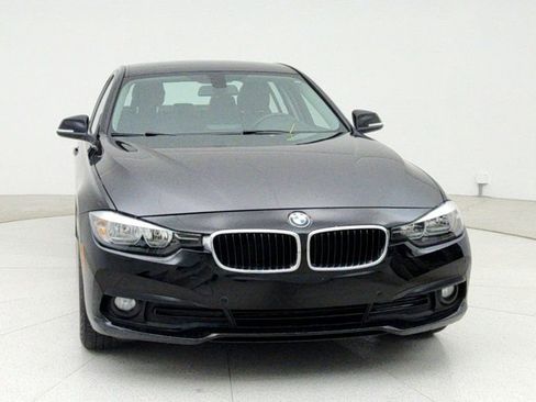 Used 2016 BMW 320i 4dr Sdn 320i with Driving Assi image 2