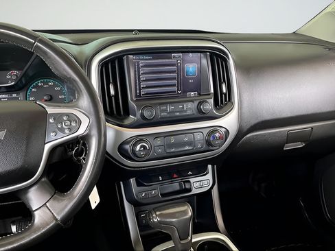 Used 2015 Chevrolet Colorado LT w/ Luxury Package RWD image 9