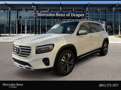 New 2026 Mercedes-Benz GLB 250 4MATIC image 1