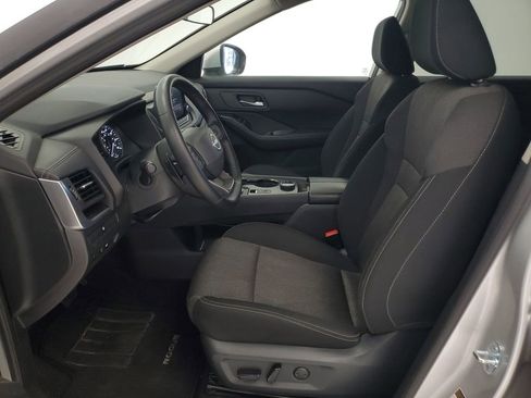 Used 2025 Nissan Rogue SV AWD/4WD image 11