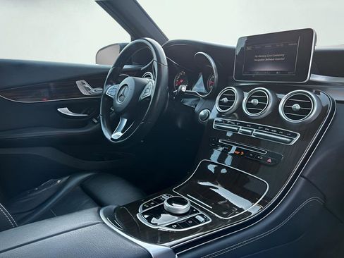 Used 2018 Mercedes-Benz GLC 300 GLC 300 image 32