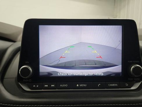 Used 2023 Nissan Rogue S AWD/4WD image 34