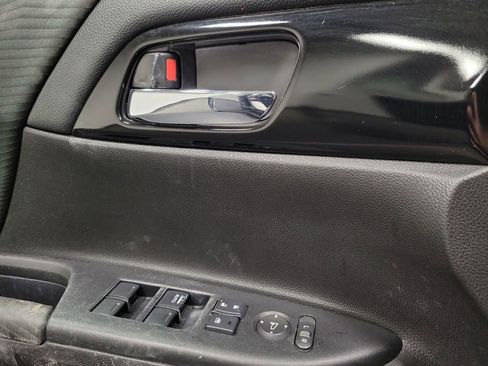 Used 2017 Honda Accord LX image 19