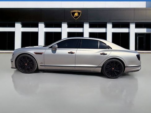 Used 2024 Bentley Flying Spur W12 image 2