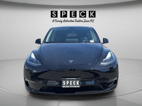 Used 2024 Tesla Model Y Long Range AWD/4WD image 8