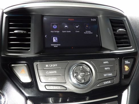 Used 2020 Nissan Pathfinder S image 19