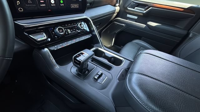 Used 2025 GMC Sierra 1500 Denali w/ Denali Reserve Package AWD/4WD image 14