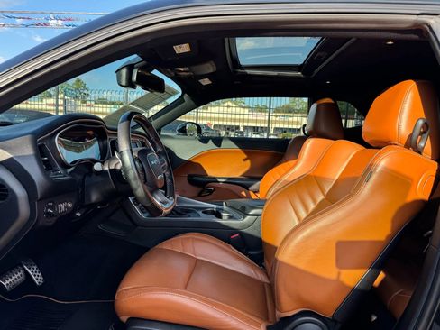 Used 2019 Dodge Challenger SRT Hellcat Redeye image 23