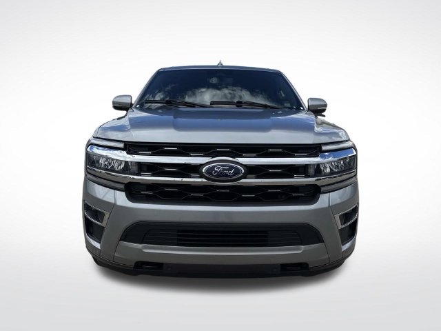 Used 2023 Ford Expedition Limited AWD/4WD image 2