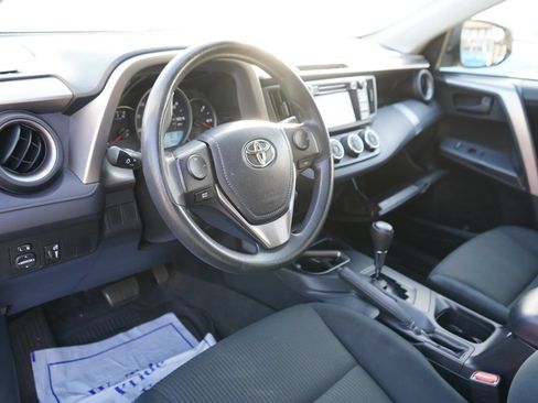Used 2016 Toyota RAV4 LE FWD image 7
