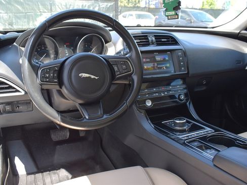 Used 2017 Jaguar XE Premium RWD image 3