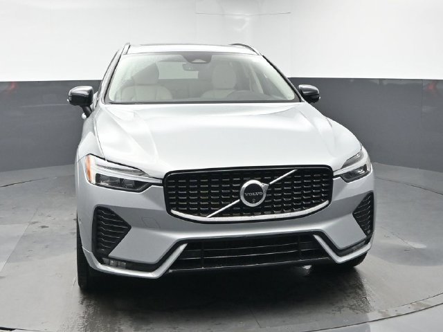 Used 2024 Volvo XC60 B5 Plus w/ Protection Package Premier AWD/4WD image 2