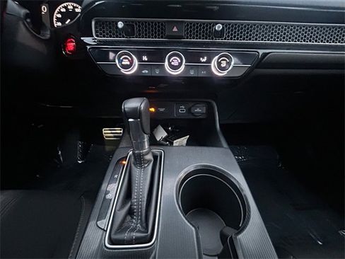 Used 2023 Honda Civic Sport image 11