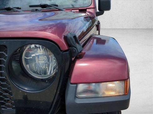 Used 2021 Jeep Gladiator Sport AWD/4WD image 9