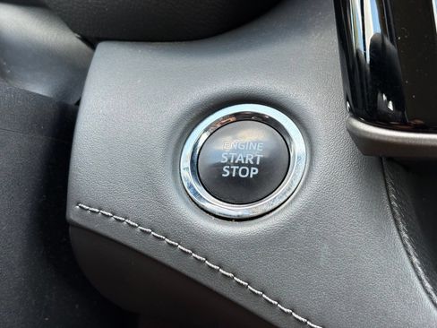 Used 2022 Toyota Highlander LE FWD image 18