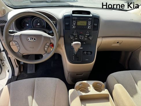 Used 2012 Kia Sedona LX image 15